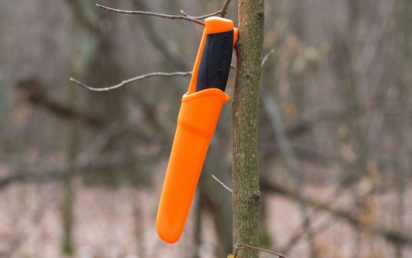 Нож Moraknive Companion F Serrated (S) (оранжевый / черный; нержавеющая сталь)